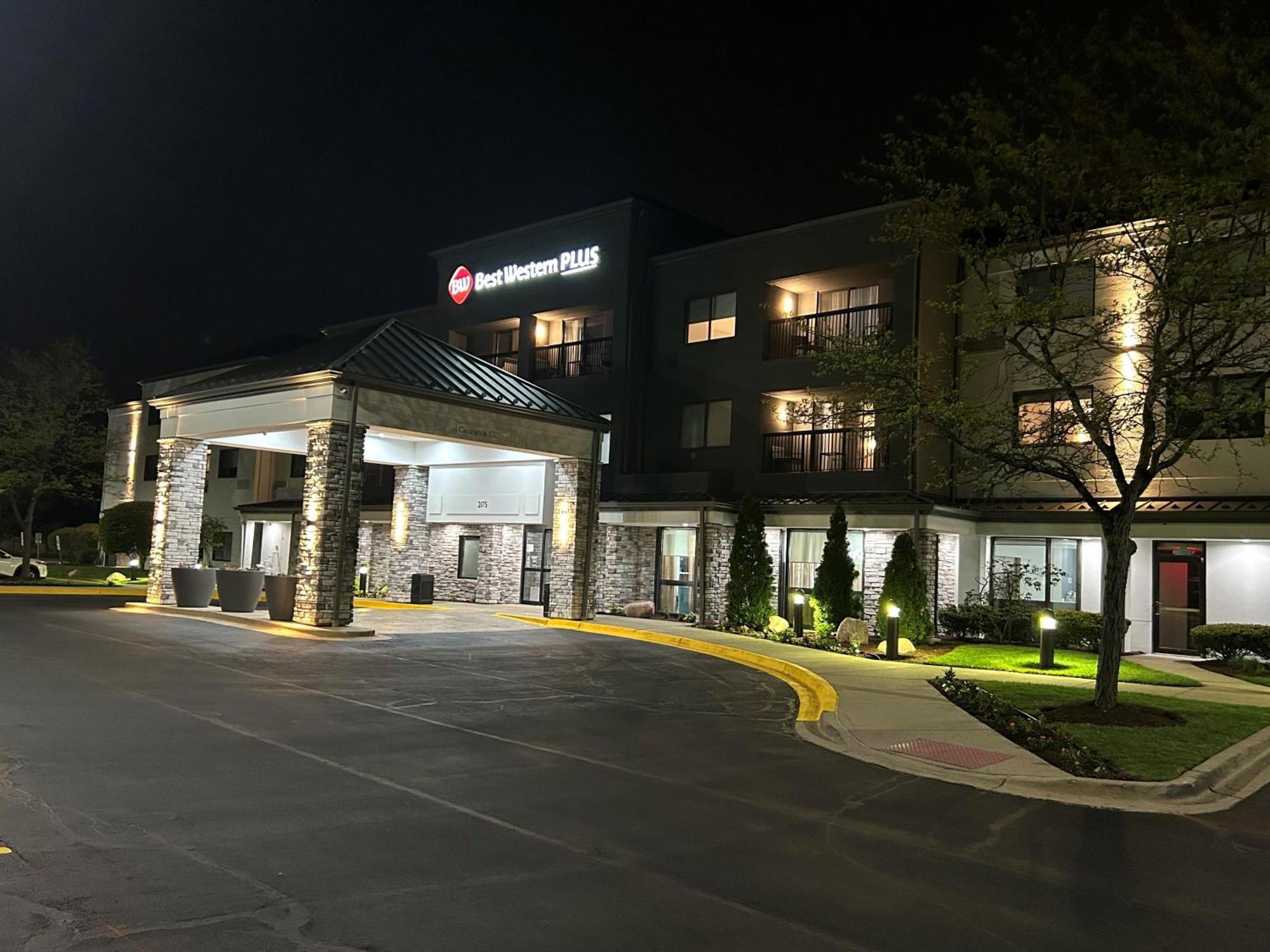 Best Western Plus Elgin - Chicago West Dundee Buitenkant foto
