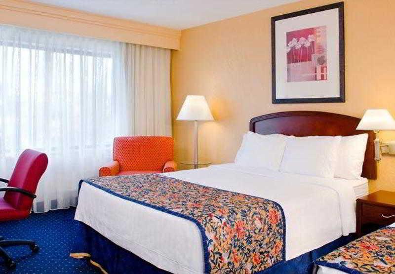 Best Western Plus Elgin - Chicago West Dundee Buitenkant foto